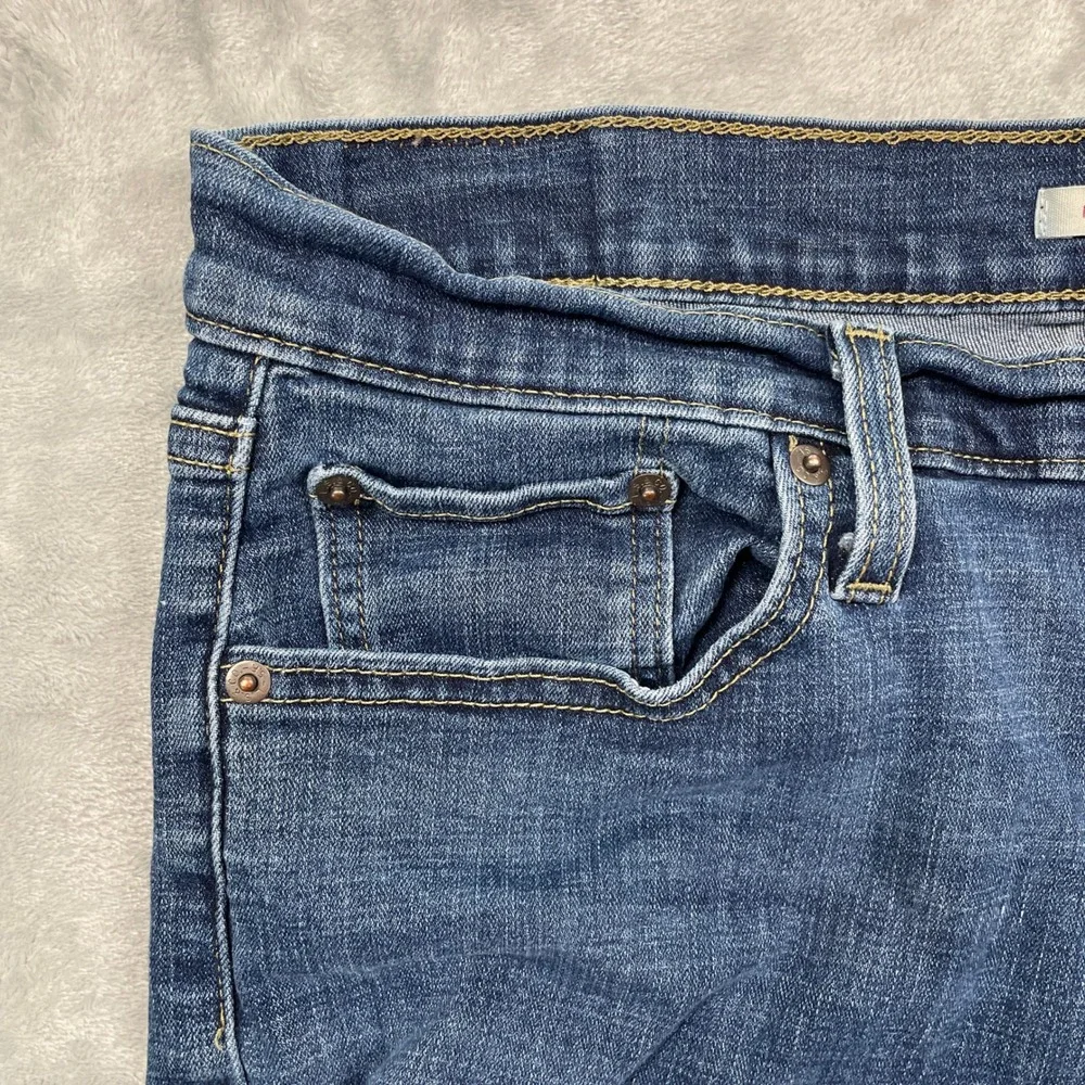 Levis‎ Mid Length Shorts Womens 32 Blue Denim Cuffed Medium Wash